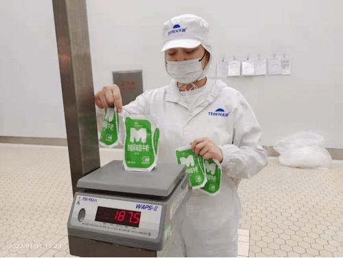 天润乳业 加班加点全力生产 保障市场乳制品供应